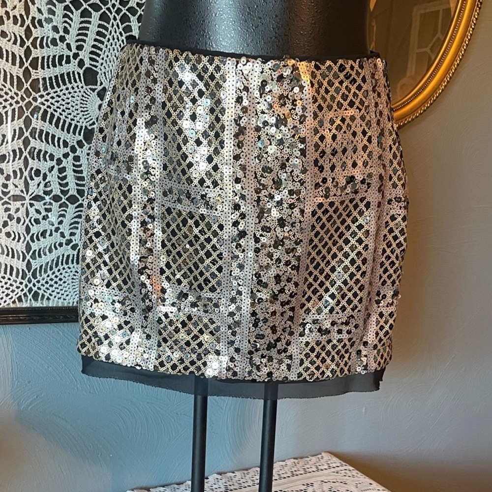 Forever 21 Elegant Sequin Mini Skirt